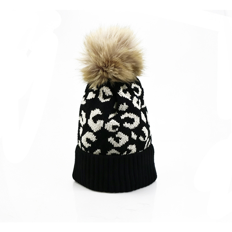 Cappello in maglia con pompon  - Beanie Cuffed Knit recensione e prezzo